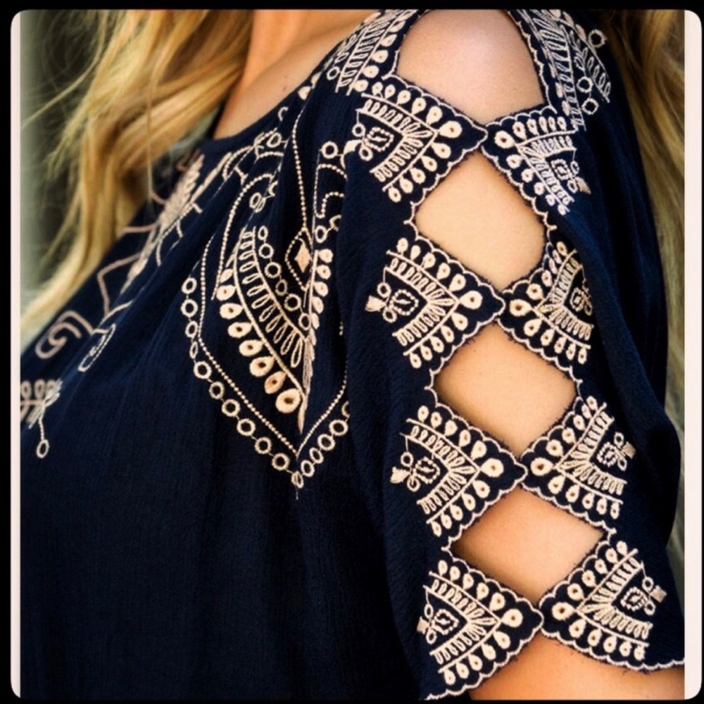 Alya Francesca’s Embroidered Navy Blue Romper/Medium - Picture 3 of 15